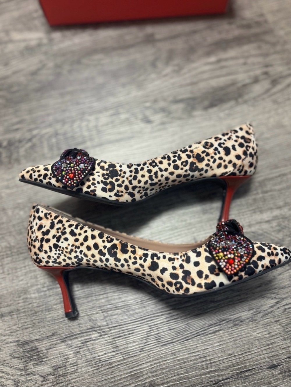 Betsey Johnson Leopard Print Pointed Toe Heels with Multicolor Beaded Bow - Picture 7 of 11